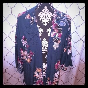 Maurices floral kimono S/M